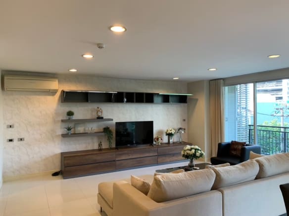 The Crest Sukhumvit 24