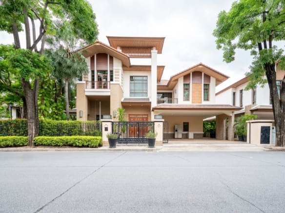 Baan Sansiri Sukhumvit 67
