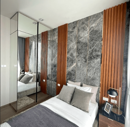 Park Origin Phrom Phong