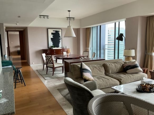 The Met Sathorn