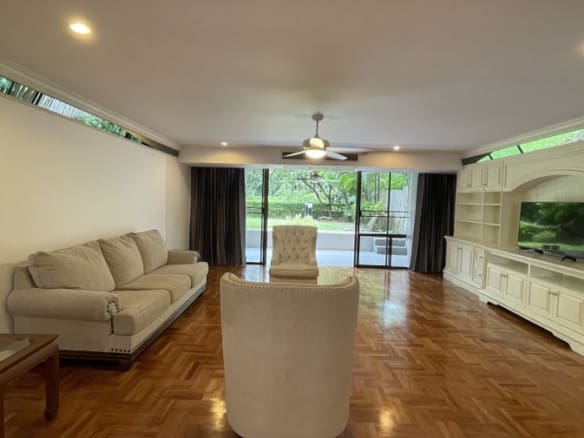 Dera Mansion