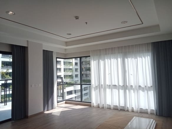 Sathorn 111