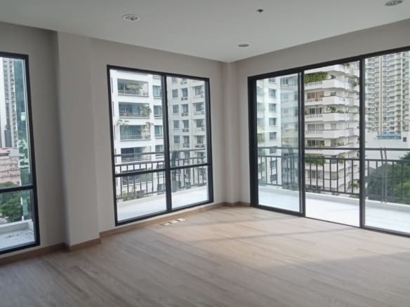 Sathorn 111
