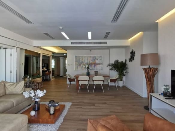 Wilshire Condominium