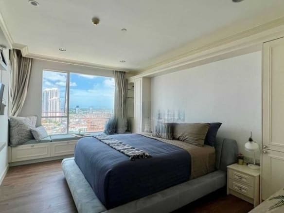 Wilshire Condominium