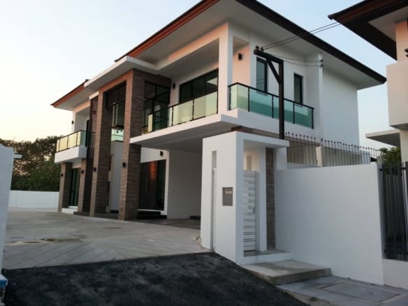 Panya Pattanakarn Village