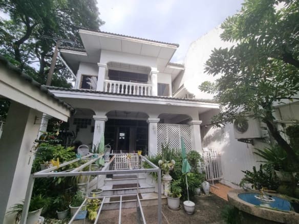 House Ari 5