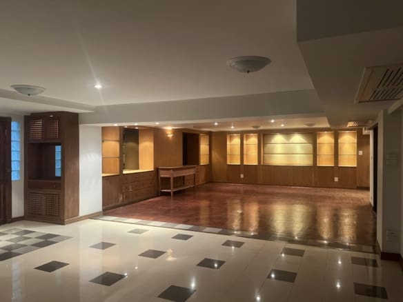 Regent Srinakarin Tower