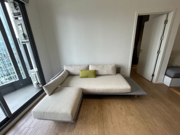 Triple Y Residence Samyan