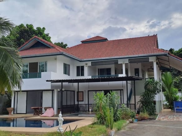 Single house with pool in Nong Ket 2/3