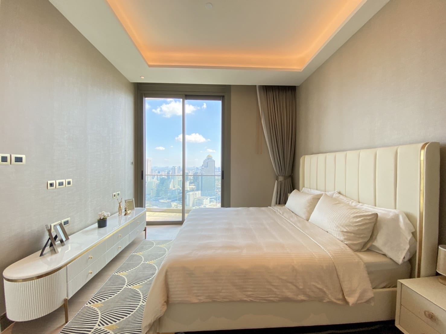 The Residences at Mandarin Oriental