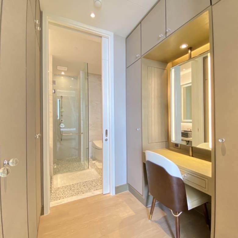 The Residences at Mandarin Oriental