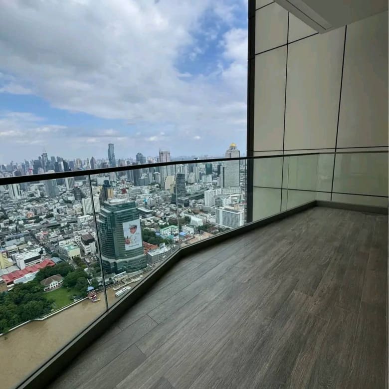 Magnolias Waterfront Residences