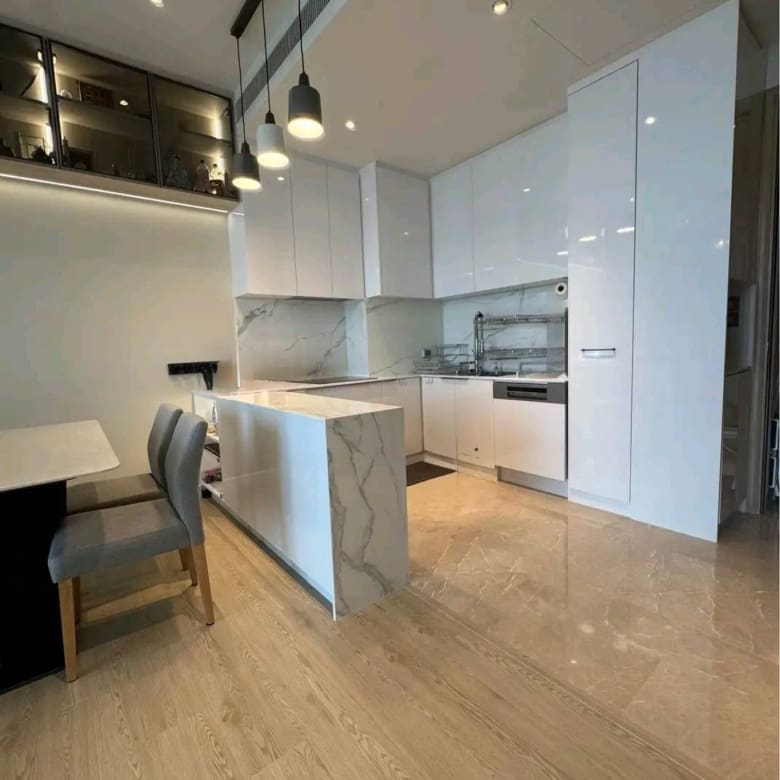 Magnolias Waterfront Residences