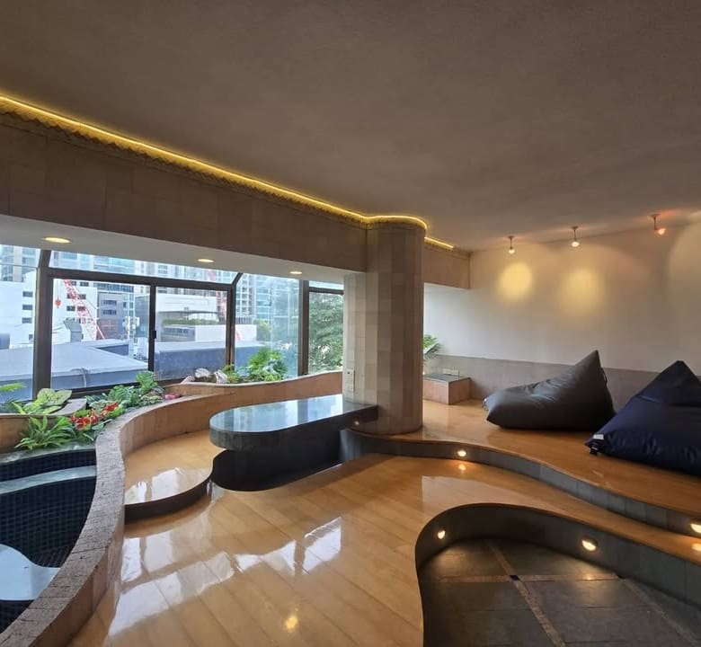 Sithakarn Condominium