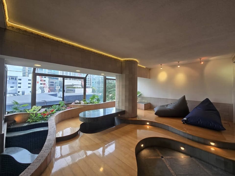 Sithakarn Condominium