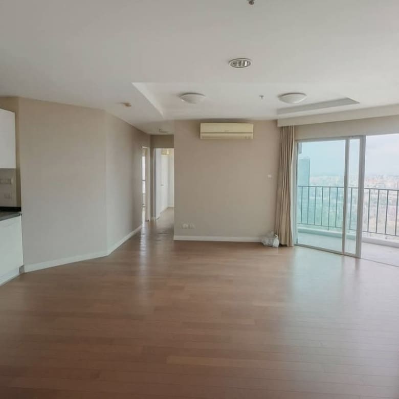 Belle Grand Rama 9