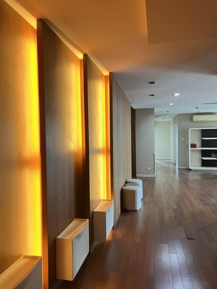 Belle Grand Rama 9