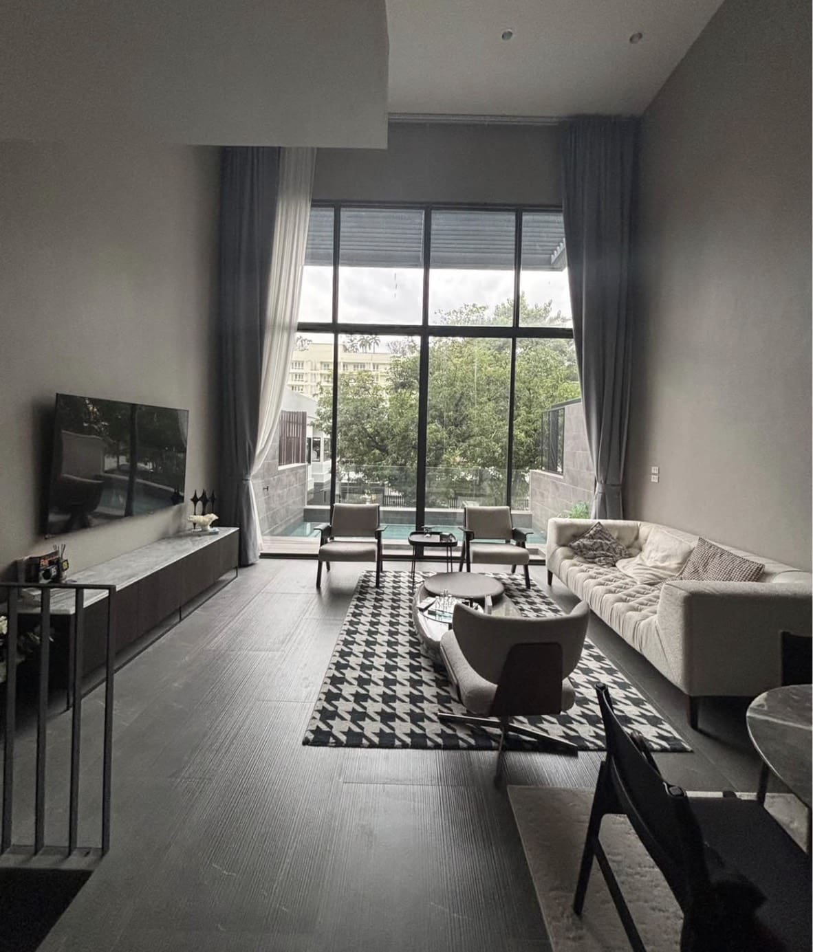 Luxury House in Thonglor 25 with Private pool