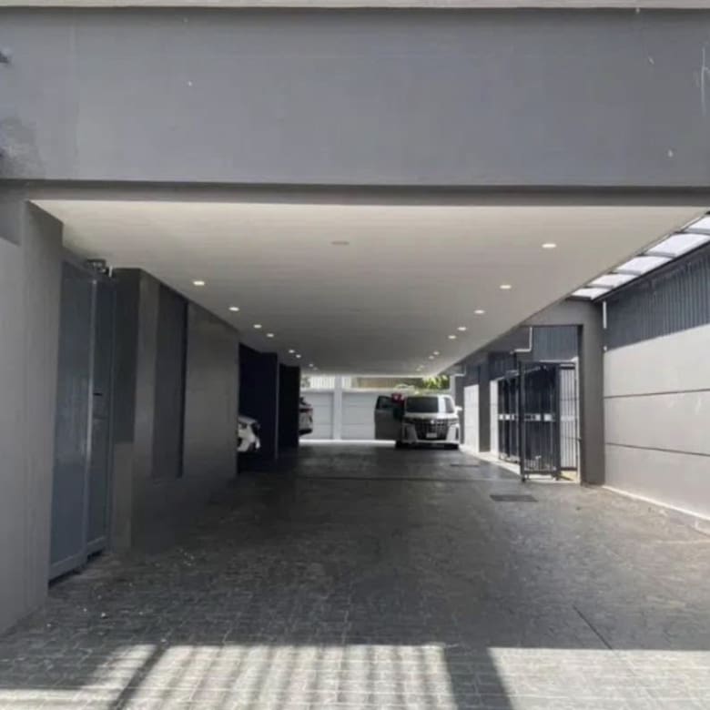 Luxury House in Thonglor 25 with Private pool