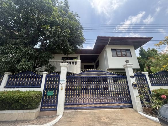 Baan Phakamas