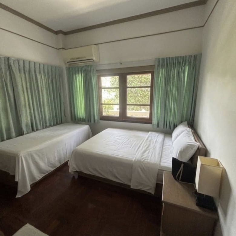 Baan Phakamas