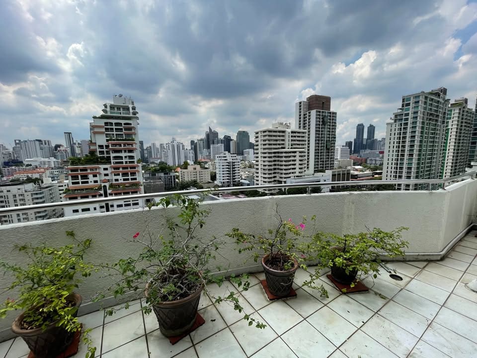 Supalai Place Sukhumvit 39