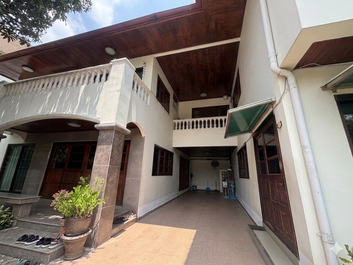 Baan Phakamas