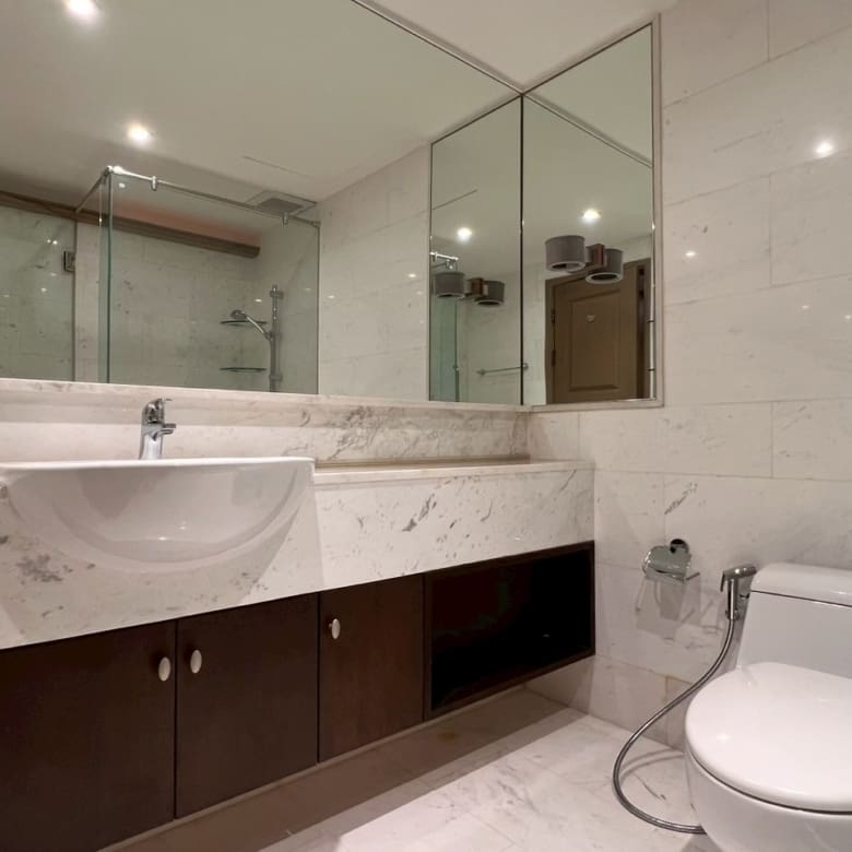 Sathorn Park Place