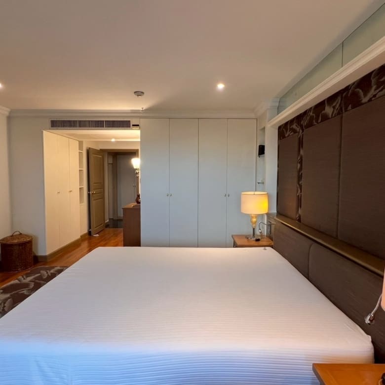 Sathorn Park Place