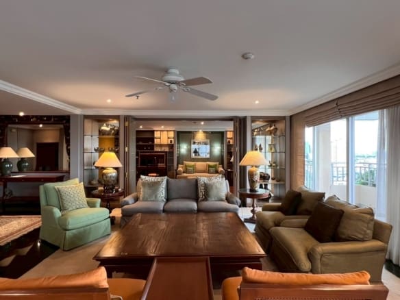 Sathorn Park Place