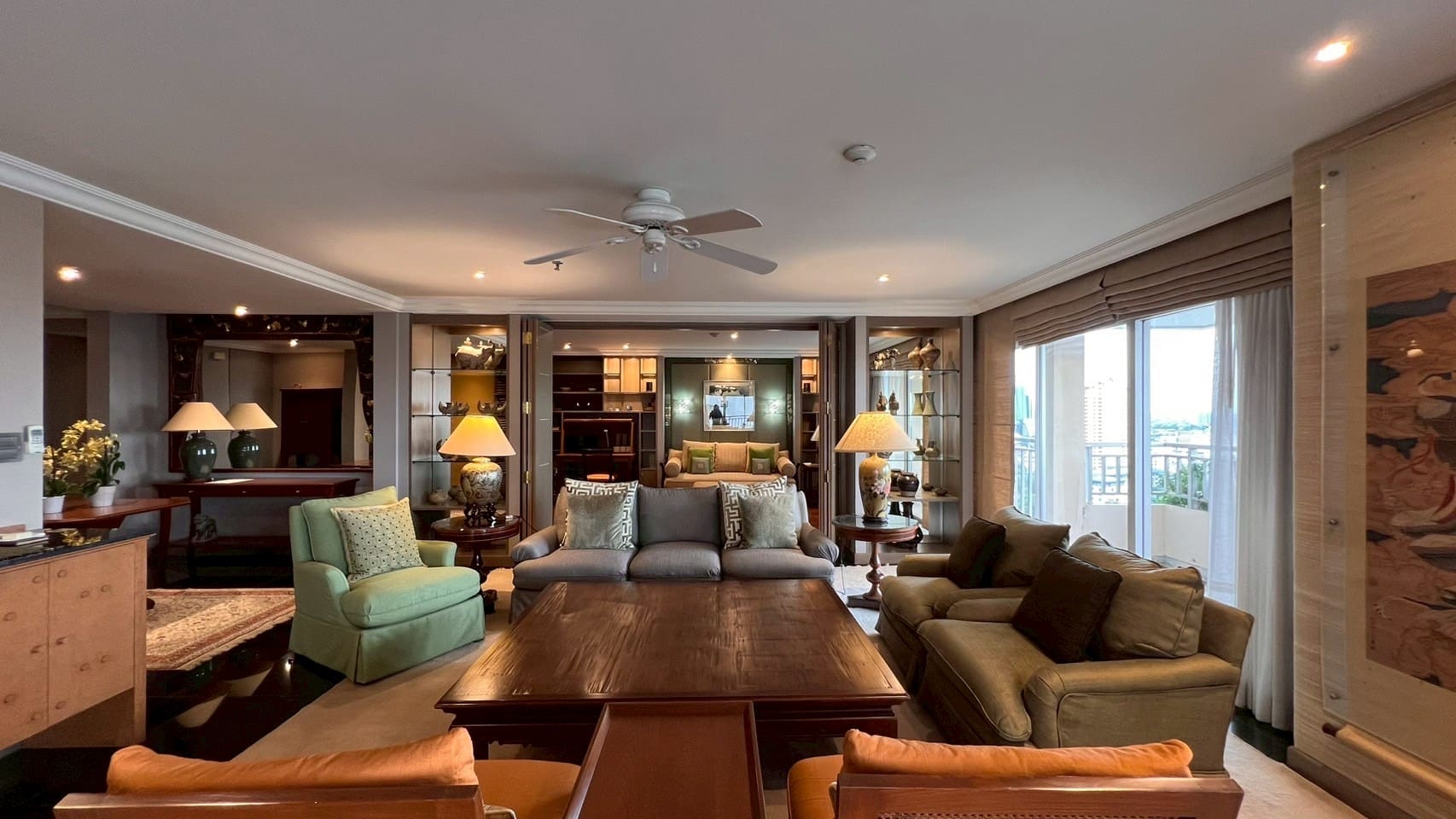 642888723_10225716908864070_3718192998557996791_n Sathorn Park Place