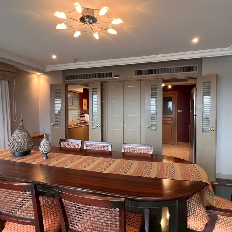 Sathorn Park Place