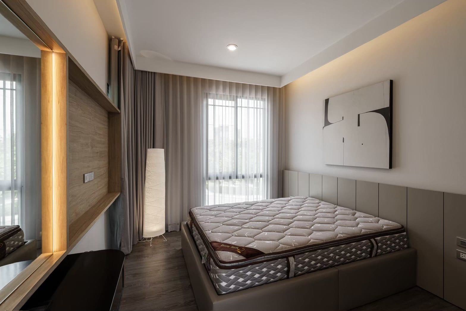 Baan Klang Muang Sukhumvit 77