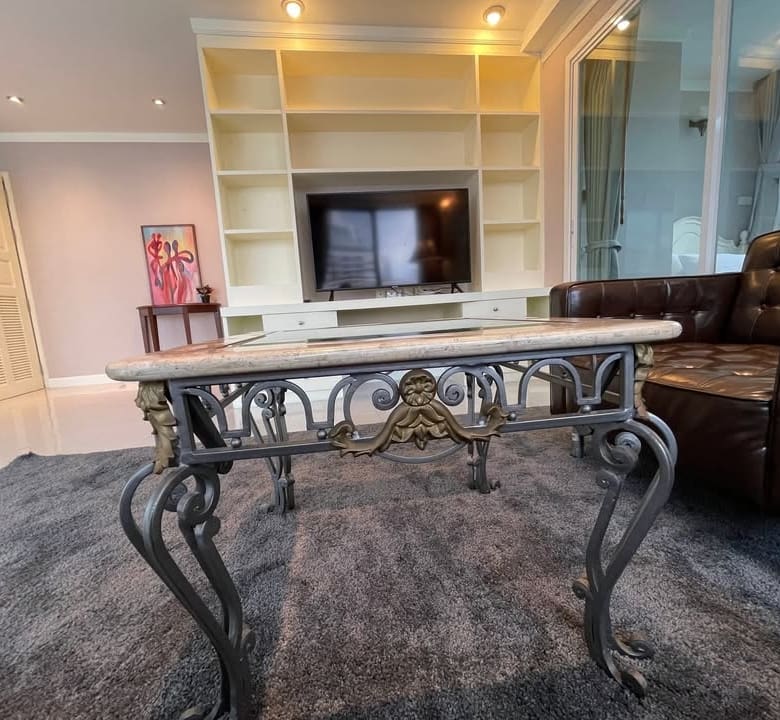Supalai Place Sukhumvit 39