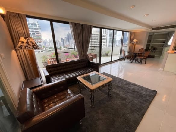 Supalai Place Sukhumvit 39