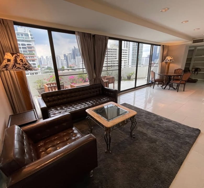 Supalai Place Sukhumvit 39