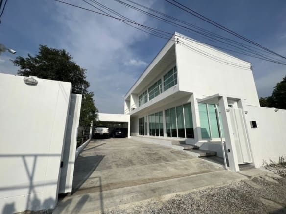 Lovekhun’s House