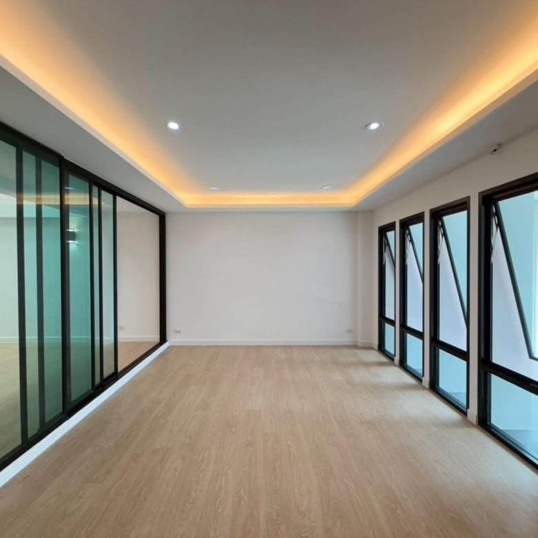 Single House Sukhumvit 101