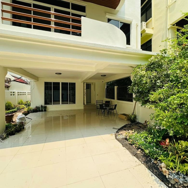 Single house Sukhumvit 31