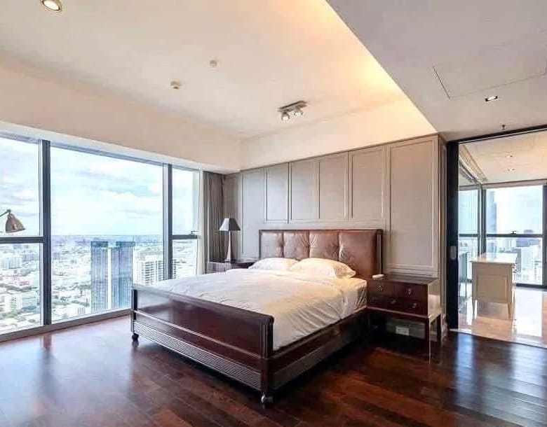 The Met Sathorn