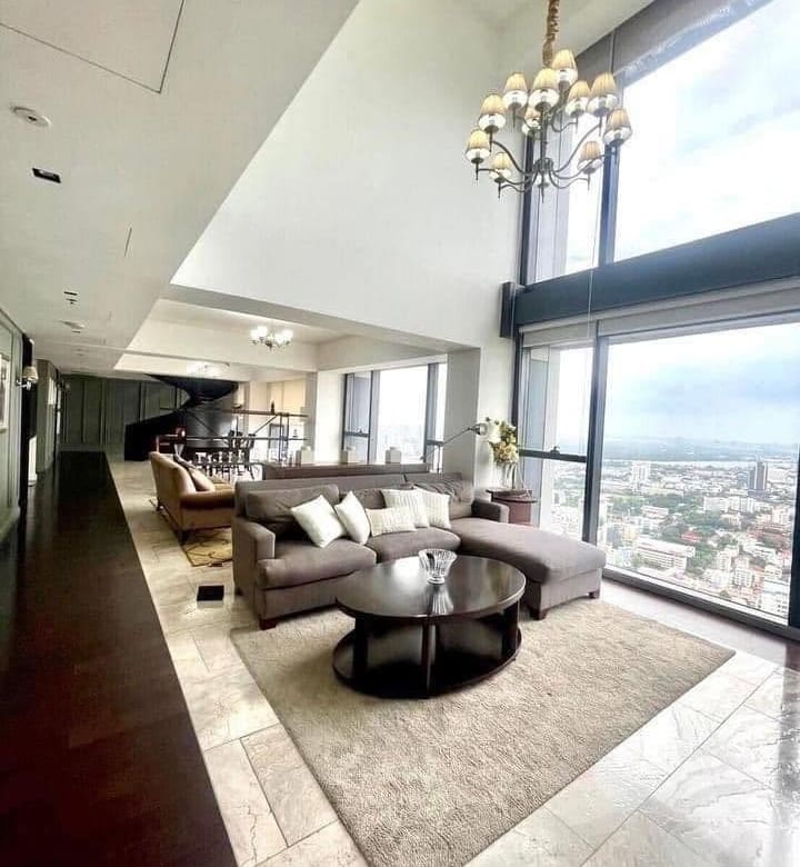 The Met Sathorn