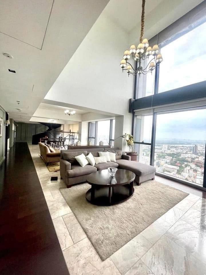 The Met Sathorn