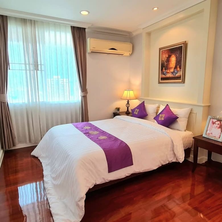 Piyathip Place