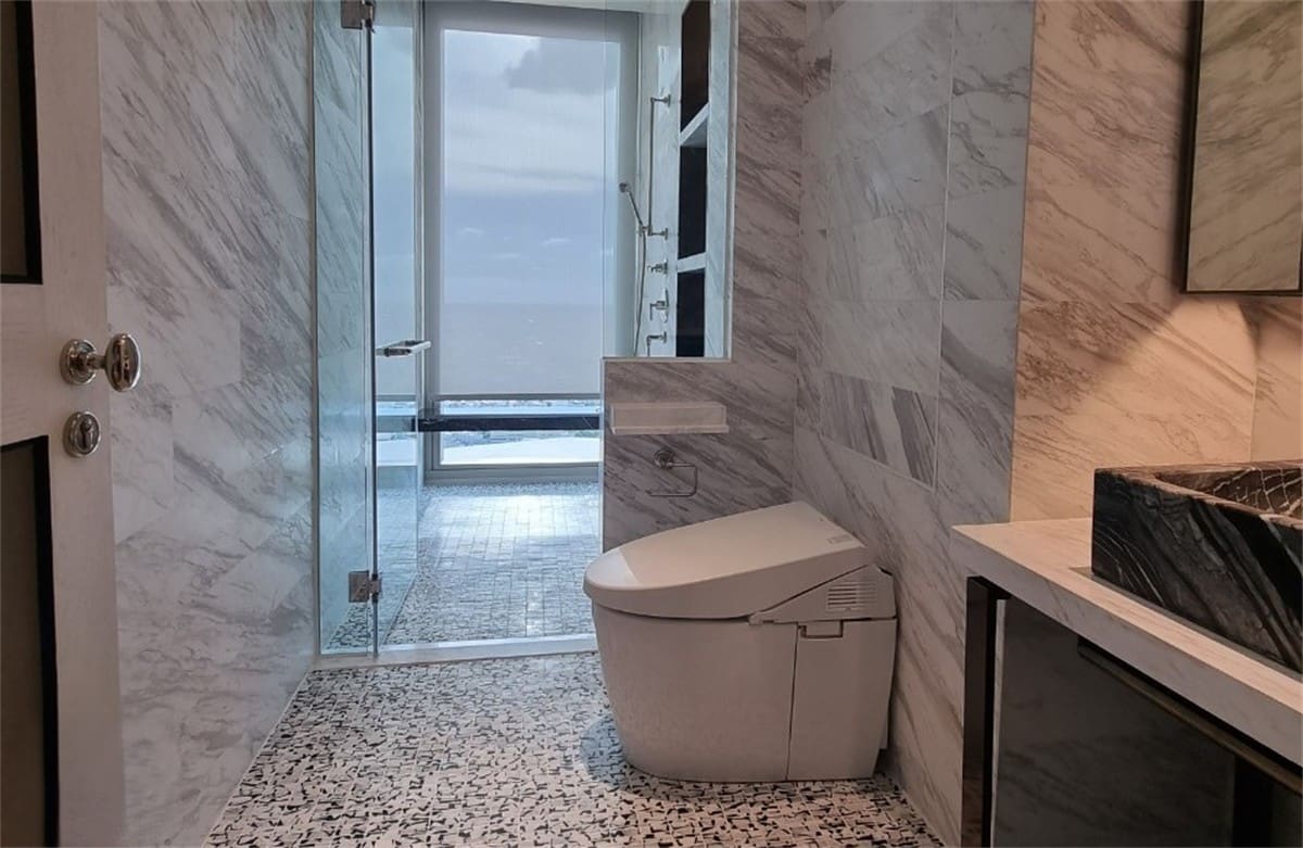 The Residences At Mandarin Oriental