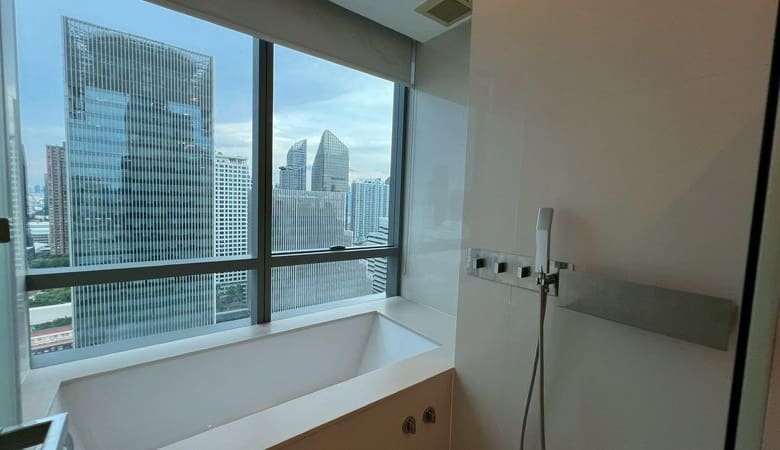 The Room Sukhumvit 21