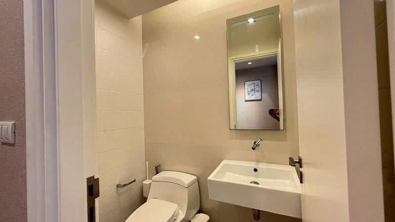 The Room Sukhumvit 21