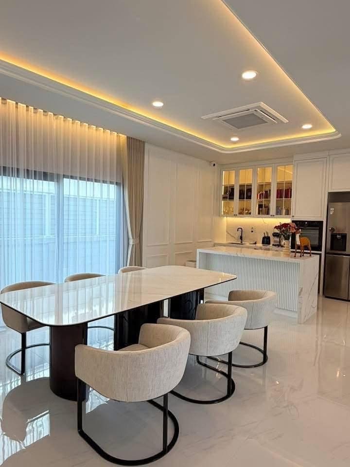 The City Sathorn-Suksawat