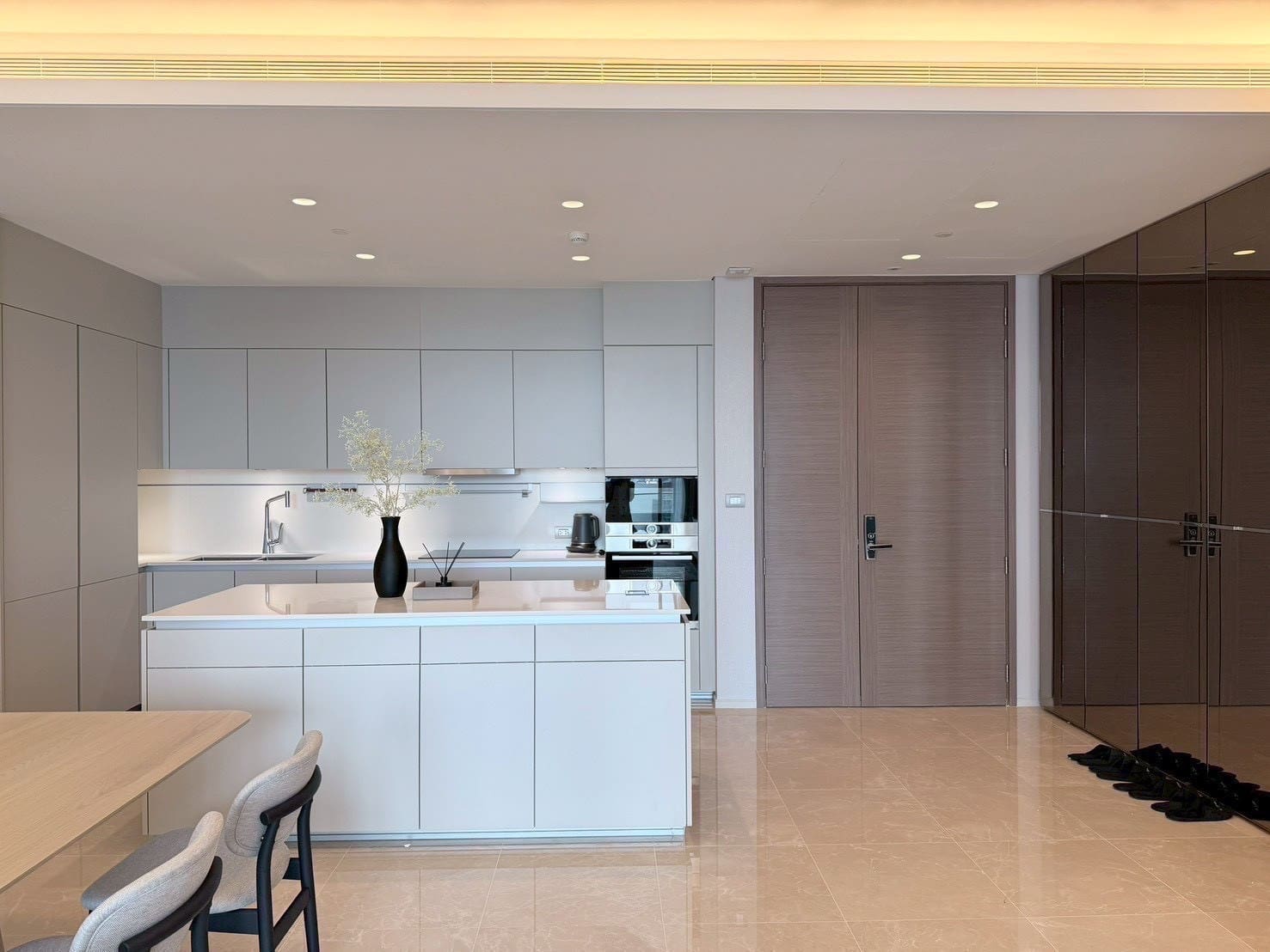 The Residences at Sindhorn Kempinski