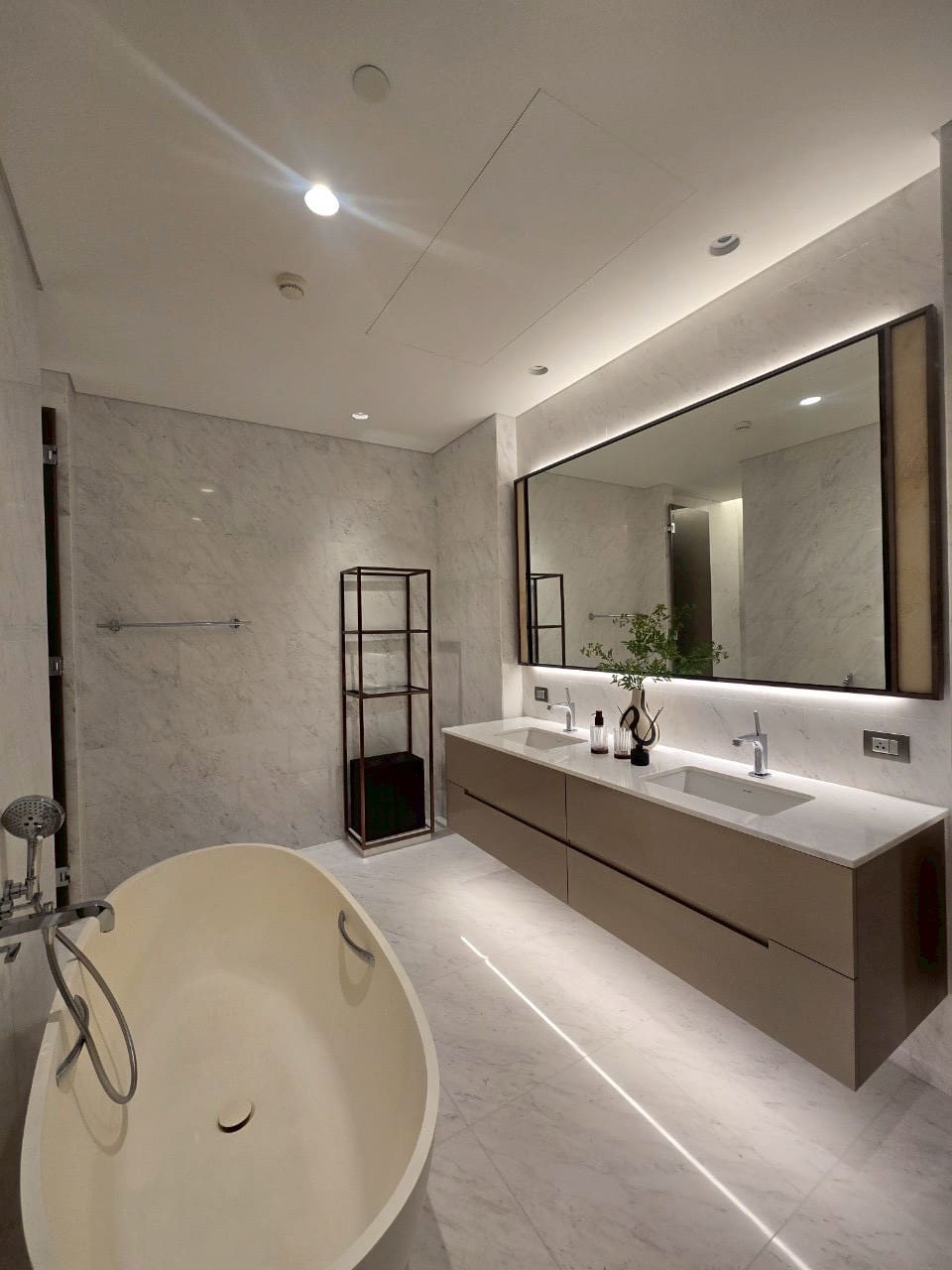 The Residences at Sindhorn Kempinski